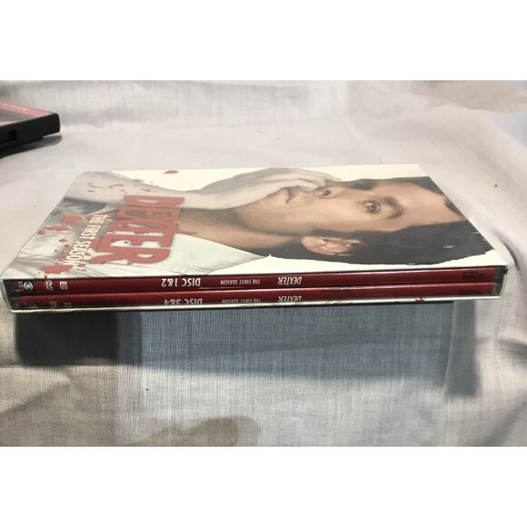 Dexter The 1st Season DVD Box Set 12 Killer Episodes Special Features NEW - Picture 4 of 4